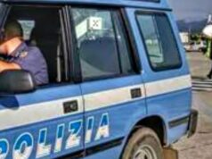 Sherri mes dy grupeve shqiptare brenda aeroportit italian/ Dalin pamjet, përplasje me grushte e shkelma