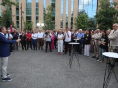 Prapaskenat/ Të ftuarit u kontrolluan fizikisht për sende metalike! Çfarë nuk u pa në festën ‘hermetike’ të PS!