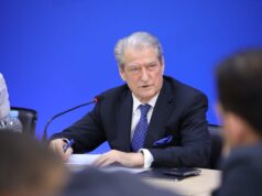 Berisha nxjerr dokumentin me firmën e Fatos Nanos, si u ndryshua emri nga PPSH në PS