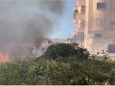 Lajmi i Fundit/ Zjarrfikëset shuajnë zjarrin në Kavajë, asnjë i lënduar