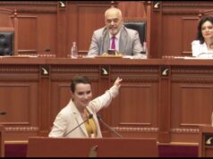 Grida Duma bën për 1 lekë Kryeministrin Rama: Ti e përdor shpesh gojën për jashtëqitje