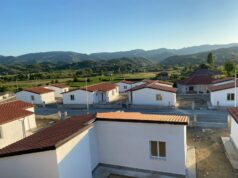 Kryeministri Rama publikon fotot nga lagjia e re në Baldushk: “53 familje të prekura nga tërmeti kanë hyrë në shtepitë e reja”