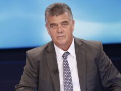 Rëndohet shëndeti i Lefter Kokës, ish-ministri shtrohet në spital dhe mbahet me oksigjen