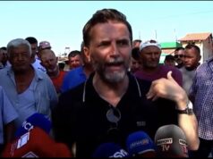 Braçe i bashkohet protestës së fermerëve: Qeverinë po e gënjejnë në sy, Ministria e Ekonomisë duhet të vijë këtu!