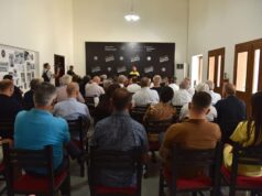 Kavaja nderon Mustafa Dervishin me Titullin “Qytetar Nderi” si ushtarak kariere