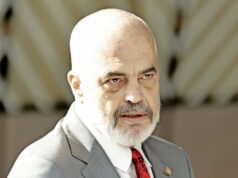 “Kërcënimi i Ramës për riedukim, si në kohën e diktaturës së Enver Hoxhës”, gazeta më e madhe gjermane, FAZ: Kryeministri i quan gazetarët kosha plehrash, derra e prostituta