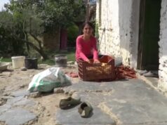 ‘Kam 40 vjet që nuk dal. Dua të krijoj një familje’! Gruaja nga Rrogozhina tregon izolimin që ka me botën!