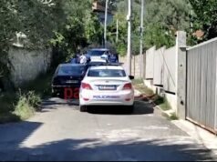 Burri masakron me thikë gruan, arrestohet nga policia
