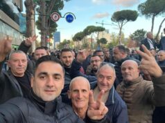 FOTO LAJM/ Demokratët dhe qytetarët nga Kavaja në protestën e sotme në Tiranë!