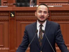 “Do të flas me emra”, Ervin Salianji akuza të forta qeverisë: 350 mln euro gjasme për një rrugë fushore. Portin e Durrësit po e çoni në Porto Romano, tek oligarkët!