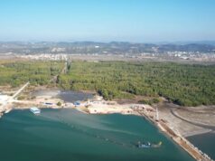 “Projekt i qeverisë shqiptare”, VOA: Impianti lundrues i energjisë ngre shqetësime për ndotjen e Gjirit të Vlorës