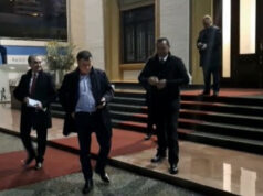 Noka përjashtohet nga seanca, lë parlamentin i shoqëruar nga kolegët, ja momenti!