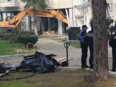 IKMT vijon shembjen e Prestige Resort me intensitet, kati i parë i objektit gati i shkatërruar plotësisht