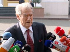 “Protesta e 6 dhjetorit do jetë madhështore”, Berisha: Liderët europianë e dinë se nga vota buron e drejta. Bulevardin nuk e lëshojmë