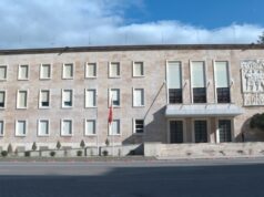 Presidenti i kaloi në heshtje, hyjnë në fuqi ligjet për legalizimin e kanabisit, studentët e Mjekësisë dhe për Akademinë e Shkencave