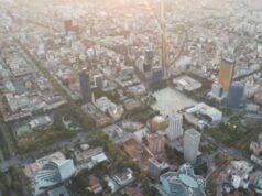 Zëri i Amerikës: Shqipëri, aksioni i qeverisë për konfiskimin e pallateve pa leje kthehet në një flluskë