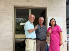 Anëtari i MEK largohet nga Kampi i Manzës, vartësi i Marjam Rajavi tenton ta rrëmbëjnë, arrestohet nga policia