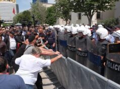 Protestat te bashkia e Tiranës, procedohen penalisht 12 drejtues dhe protestues të PD-së dhe PL-së