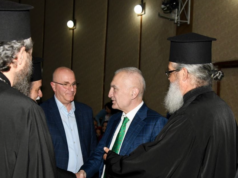 Ilir Meta mes priftërinjve në Kavajë: Po na denatyrohet familja, ne do të mbrojmë familjen dhe kombin