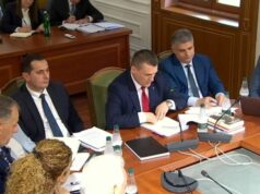 Deklarata e fortë e Dumanit: Bankat të përfshira në pastrim parash, bashkëpunojnë me mafien ndërkombëtare. Me paratë e krimit blihen apartamente dhe biznese në Tiranë e bregdet