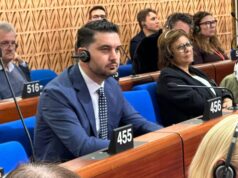 Fisnik Qosja publikon foto nga Strazburgu: Në Kongresin e Autoriteteve Lokale në Këshillin e Europës!